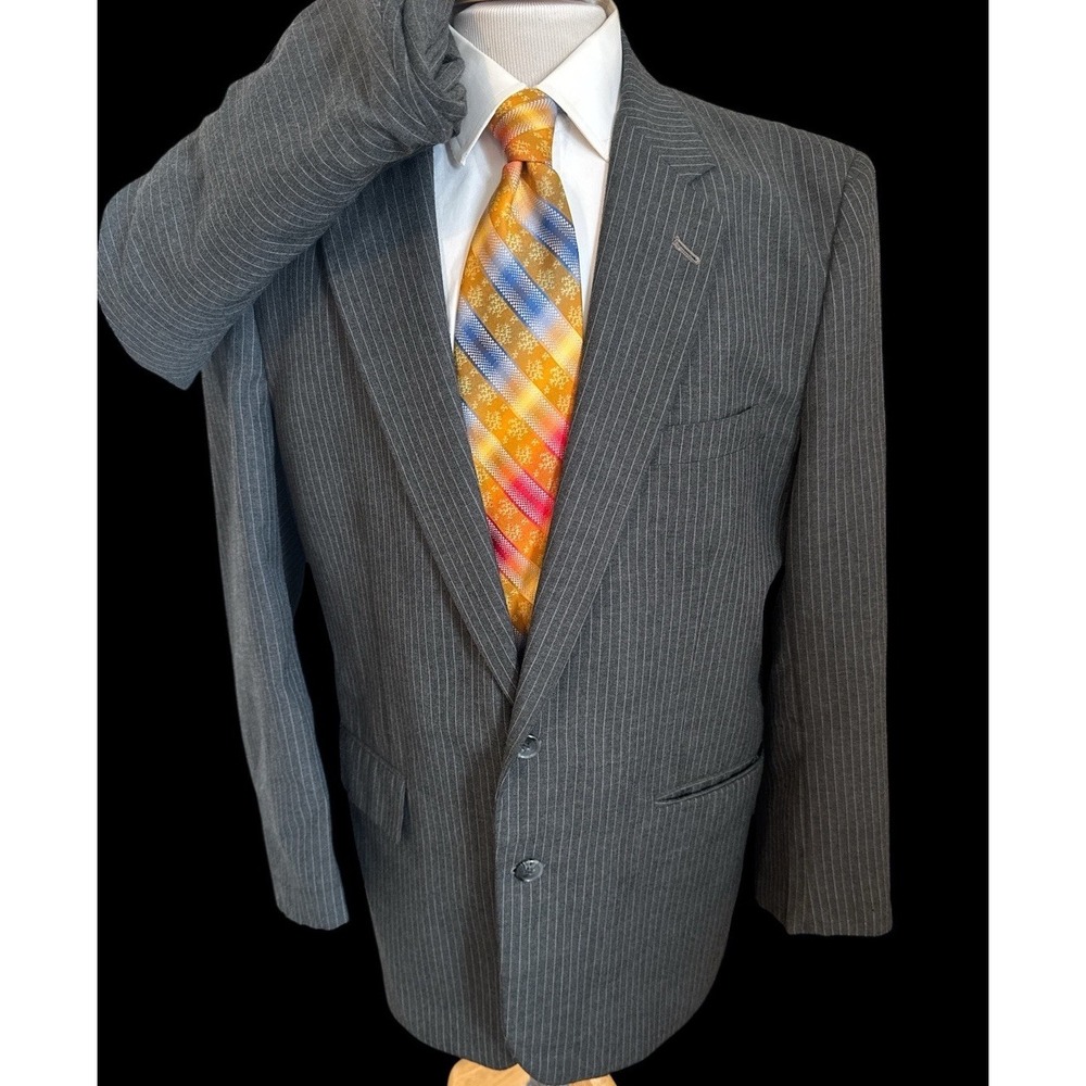 Custom Suit Mens Sz 44R Jacket Pants 38 x 29 Chalk Gray Pinstripe VTG Wool Blend